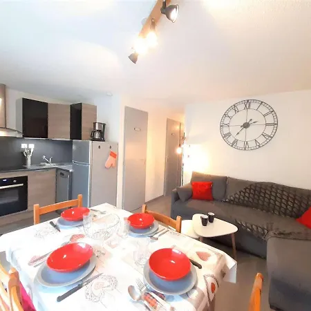 Apartment T3 6 Pers A St-lary-soulan Avec Balcon, Wifi Et Parking - Fr-1-457-318 *