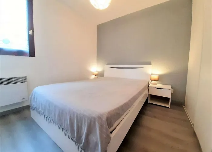 T3 6 Pers A St-lary-soulan Avec Balcon, Wifi Et Parking - Fr-1-457-318 Apartment