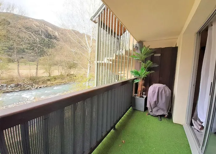 T3 6 Pers A St-lary-soulan Avec Balcon, Wifi Et Parking - Fr-1-457-318 *